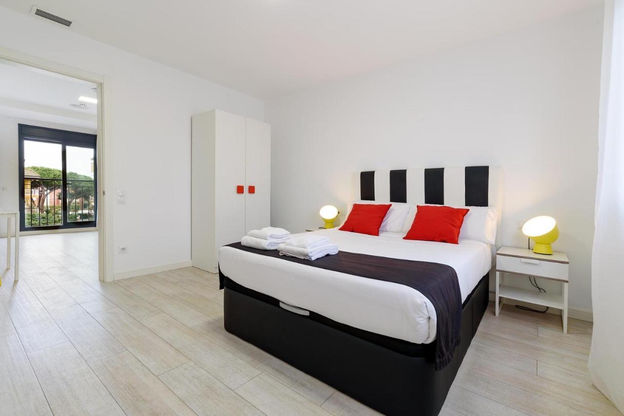Castell Beach Aparthotel Castelldefels Exterior foto