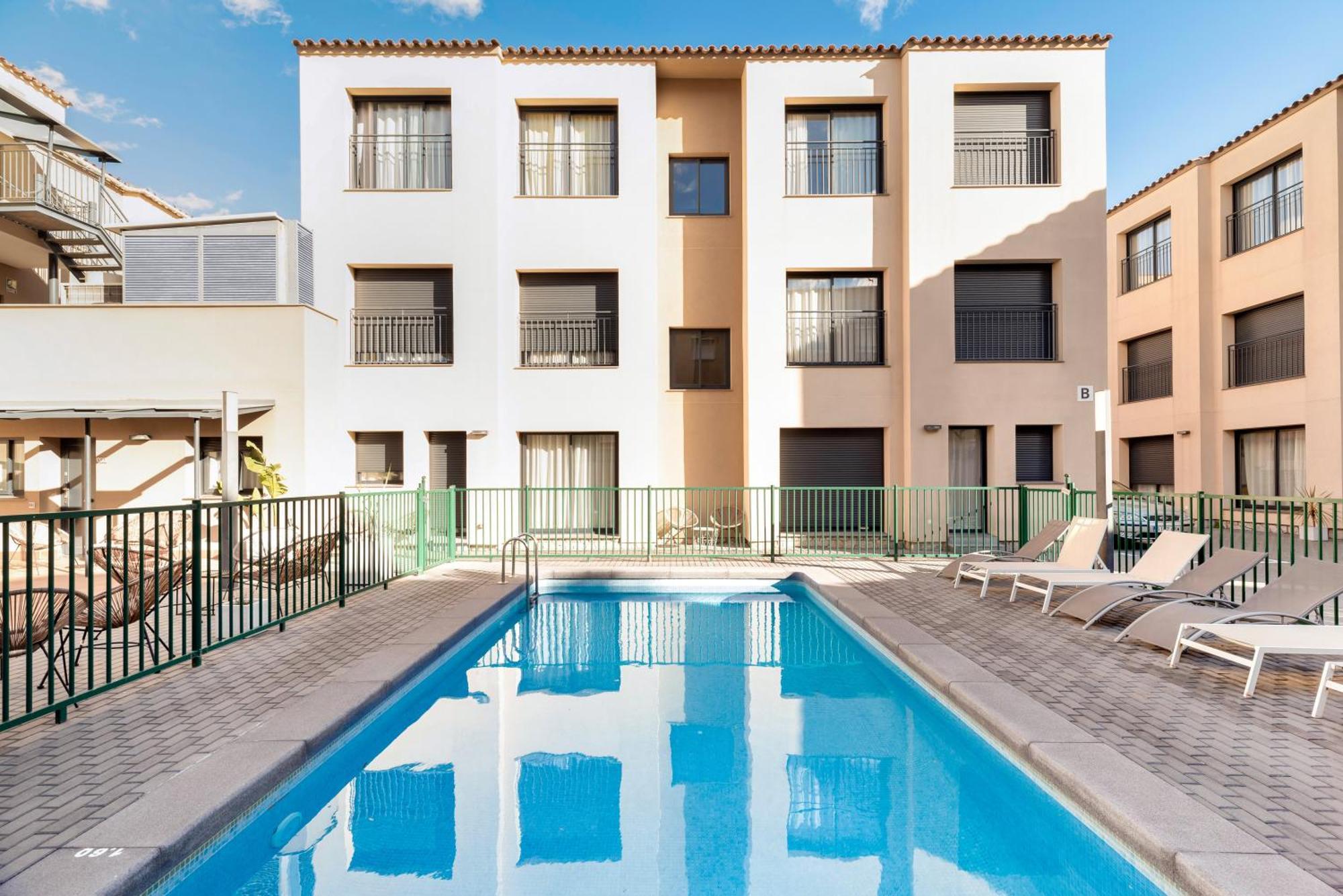 Castell Beach Aparthotel Castelldefels Exterior foto